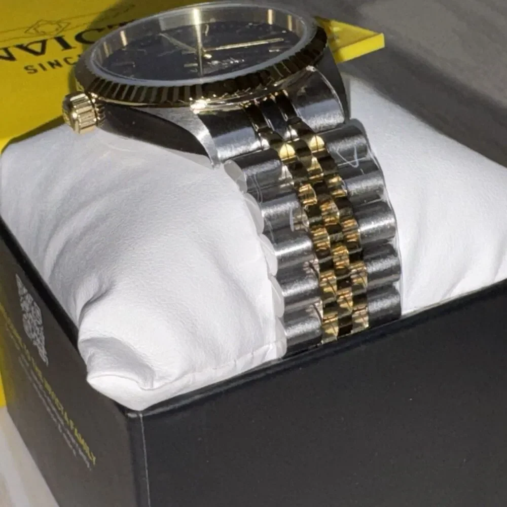 Invicta Men’s Two-Tone SS Quartz Watch Black/Gold Dial 50m w/Box Stainless Band